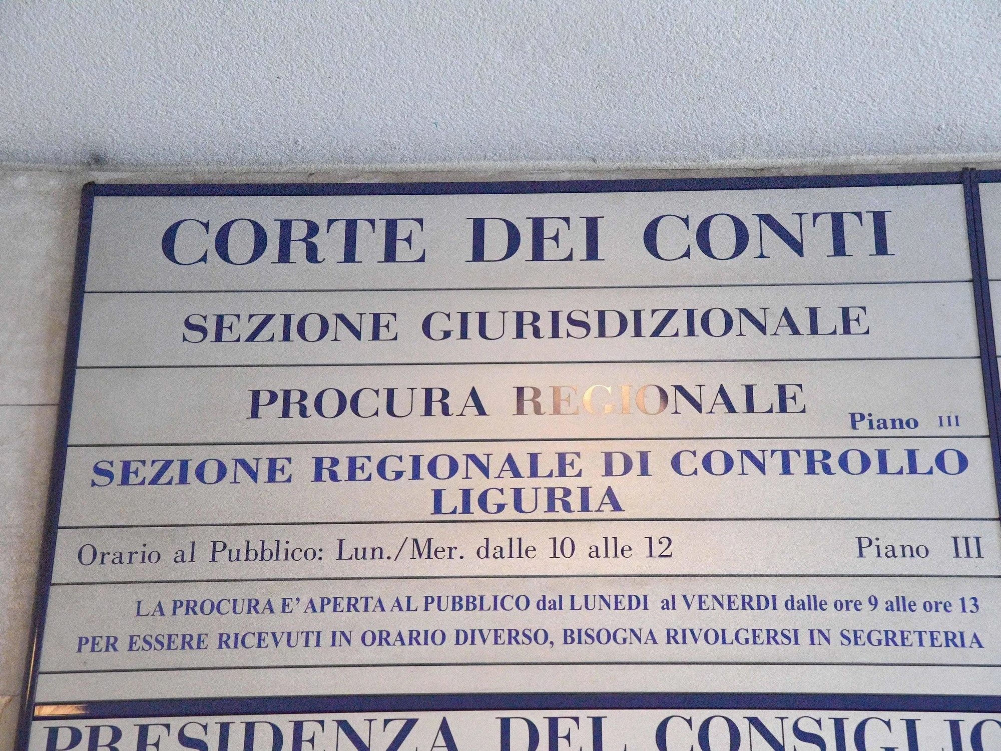 M5s, la paranoia sulla Corte dei Conti: "Meloni fermati, o faremo barricate"