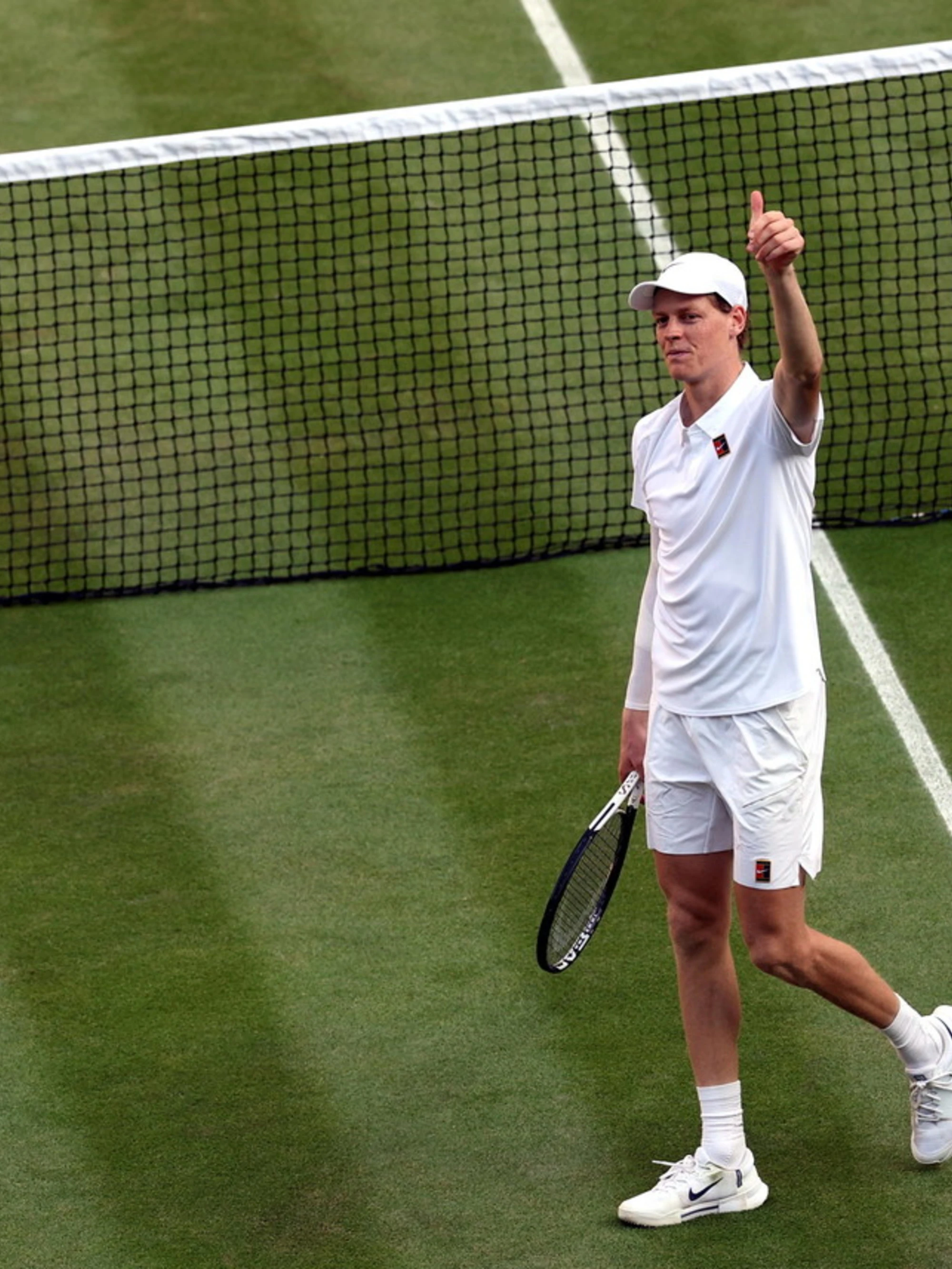 Jannik Sinner affonda Djokovic e stupisce con queste parole: "Incredibile"