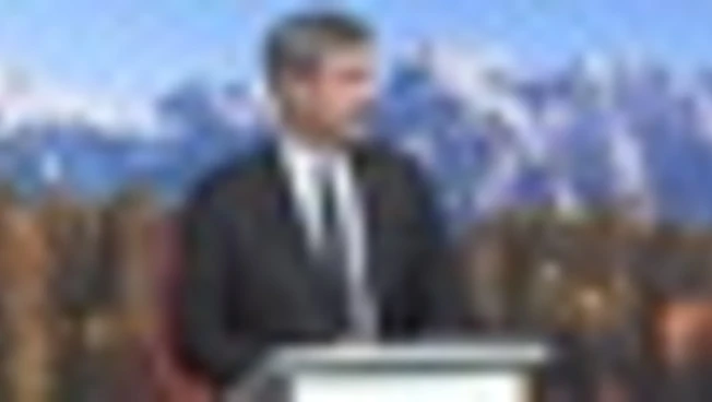 https://media.liberoquotidiano.it/U0vjf6nfCJkT0i_Ydo7xcKDDZQlZMob1YRGmdmXdqZ8/width:800/quality:90/aW1hZ2VzLzIwMjUvMTAvMDcvMTc0MDU1NzQxLTM3MzM4OWRmLTdhYTktNDA4NS04NmY1LTc0MTQ4ODAwMjg4OC5qcGc.webp