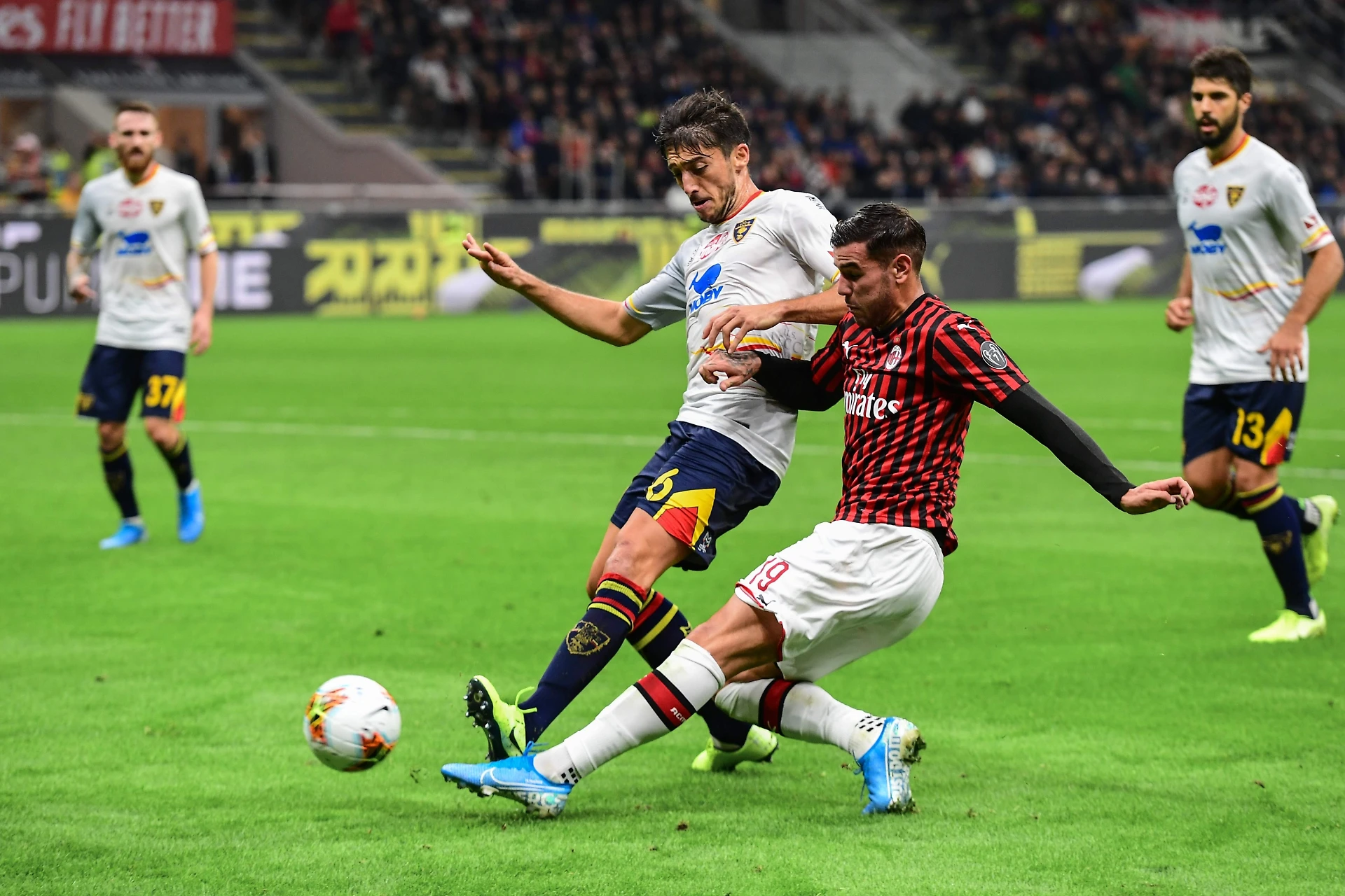 Il Milan di Pioli non la chiude e si fa rimontare due volte dal Lecce. Finisce 2-2