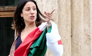 https://media.liberoquotidiano.it/U3pb1Ev3Ce5wnMCgJd5OjBzVKUugzjrdeU2VJvzxsSY/width:800/quality:90/aW1hZ2VzLzIwMjUvMDkvMDMvMTA1MTA5OTg5LTdiNjZjMjA5LTc3Y2EtNDM2ZC1hYmUyLWVmNzEzODMxZjFlYS5qcGc.webp
