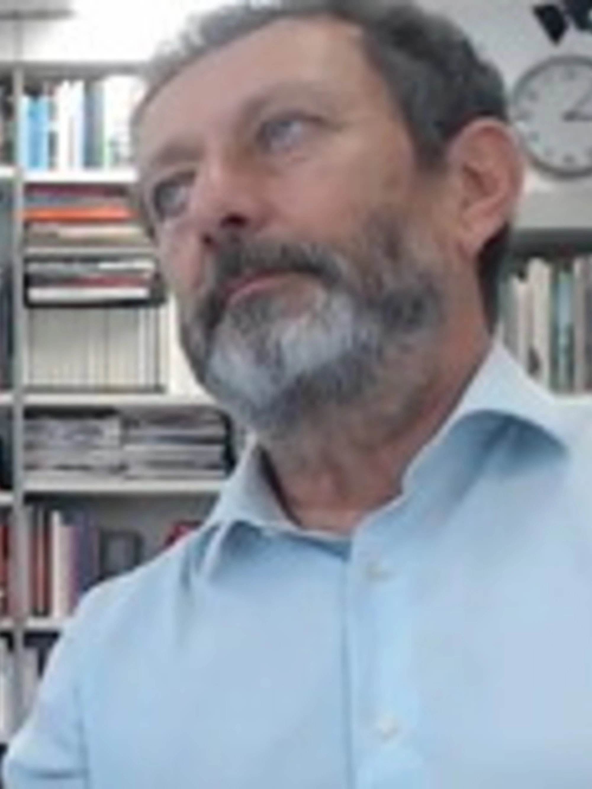Il vero obiettivo di Michele Serra: dare della "fascista" a Giorgia Meloni