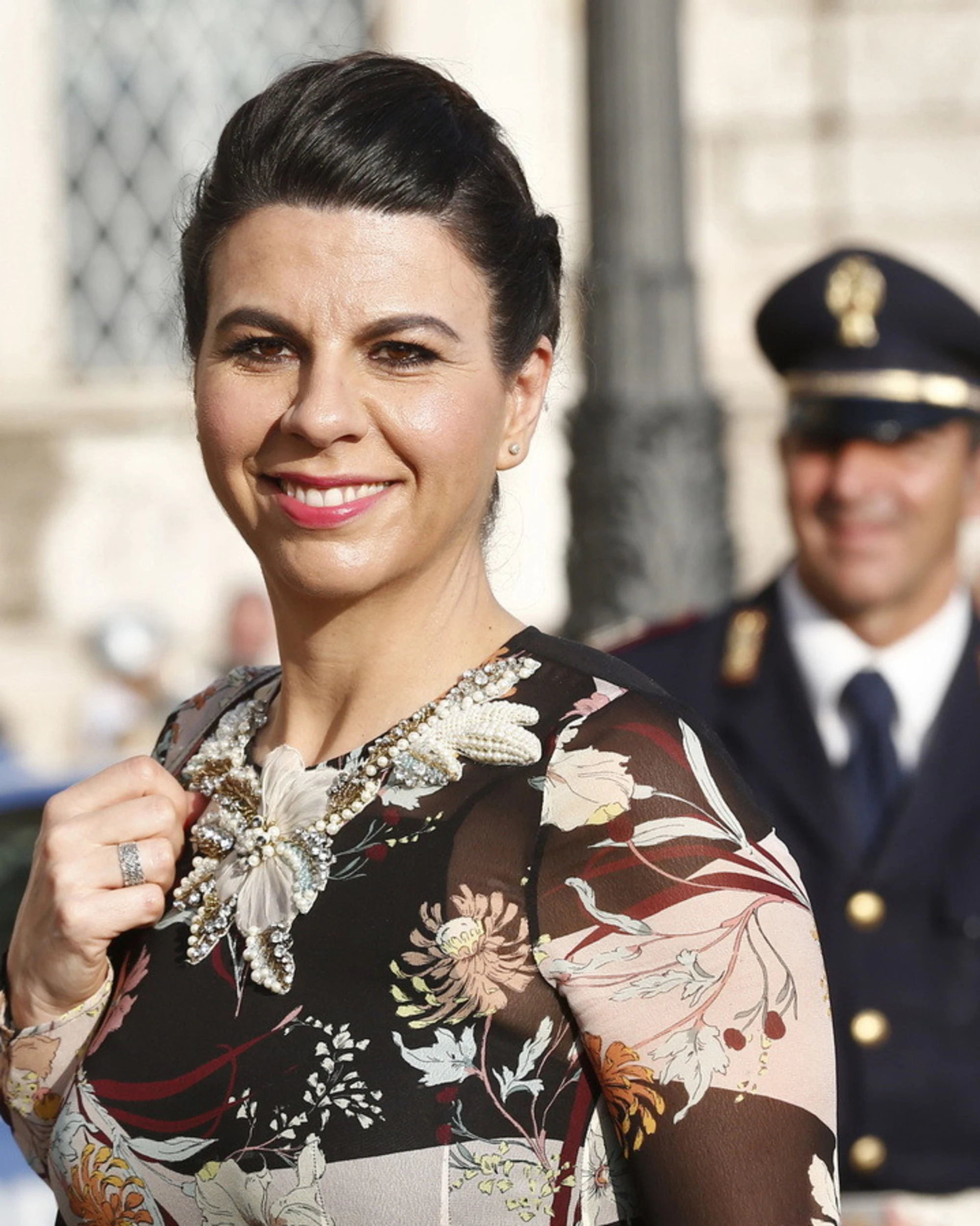 TeleMeloni, Geppi Cucciari  smonta la sinistra: "Per me rimane casa"