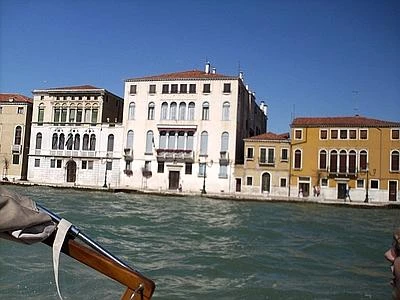 Venezia, lavoro nero nel tessile