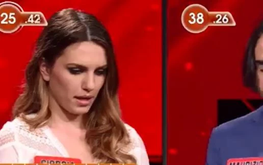 Striscia la notizia, l'Eredità e il disastro della concorrente da Insinna: prova di ignoranza disarmante