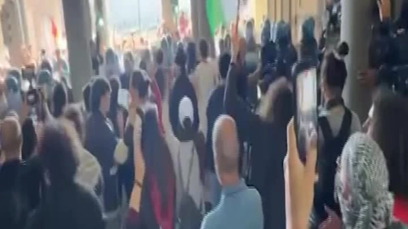 Torino, manifestanti sfondano il corteo pro Palestina e raggiungono piazza Castello