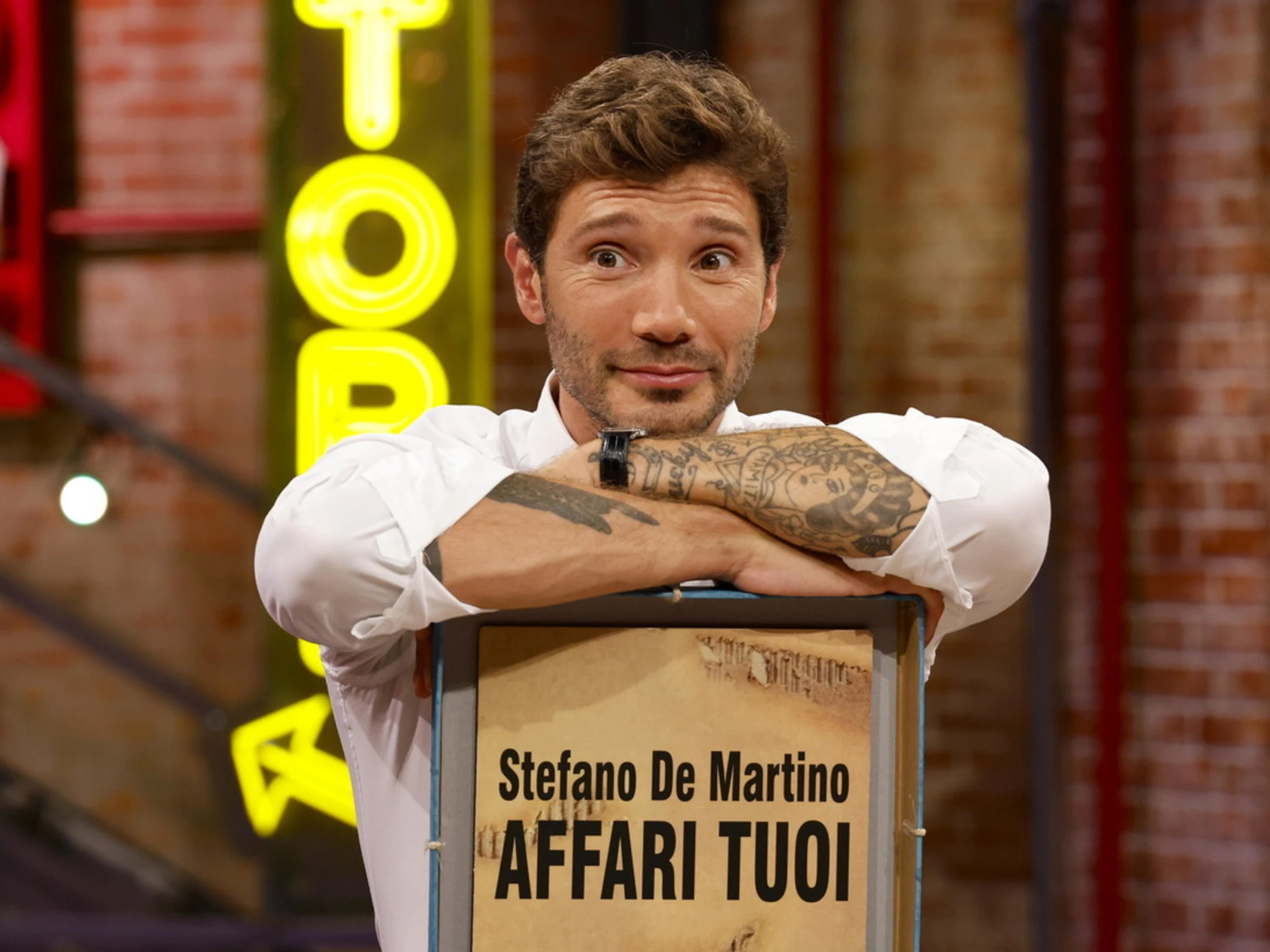 Stefano De Martino, la frase choc del ladro: "Lasciami o ti sparo"