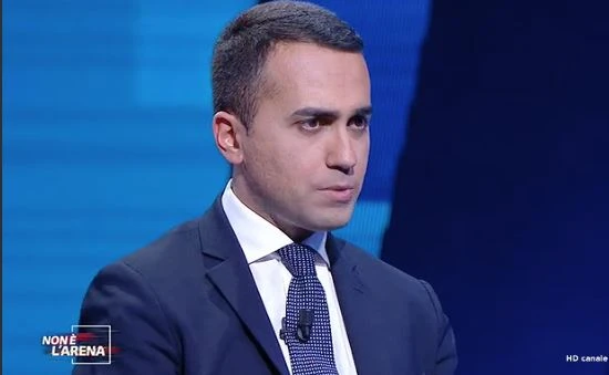 Luigi Di Maio e M5s spezzano la corda: "Salvini, fuori le p***. Fai il forte coi deboli ma..."
