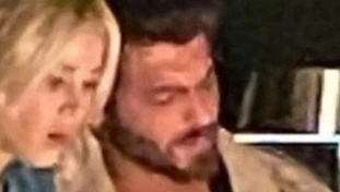 Diletta Leotta e Can Yaman paparazzati così? Occhio al dettaglio, qui c'è puzza di farsa: cosa spunta nella foto