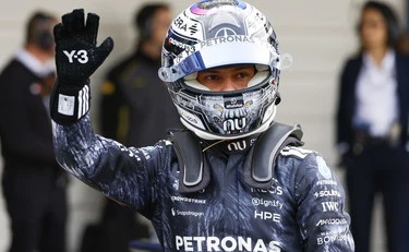 Gp Suzuka, Kimi Antonelli trionfa e scrive la storia. Terzo Leclerc