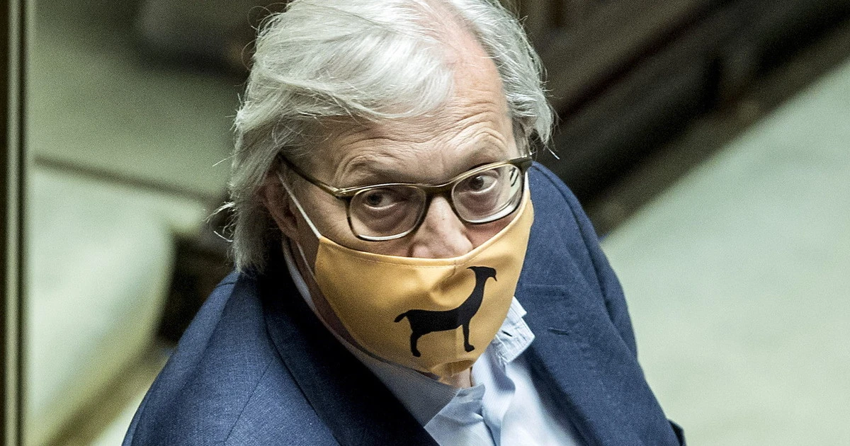 Vittorio Sgarbi su Donald Trump: "Vuole fare come il Pd, governare avendo perso le elezioni"