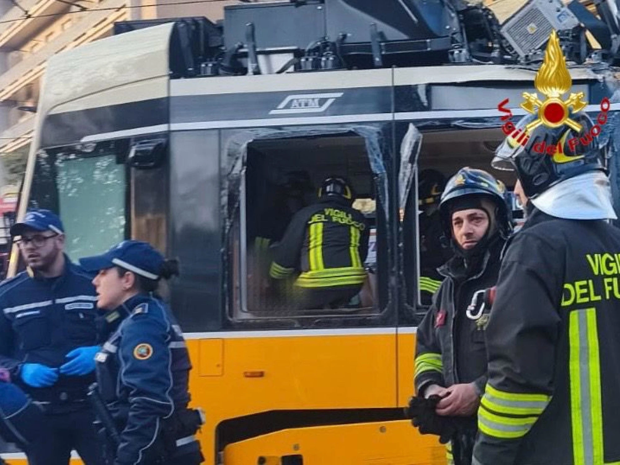 Il tram deragliato? Ecco con chi era al telefono il conducente: clamorosa scoperta
