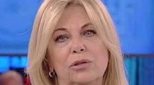 Rita Dalla Chiesa, "una madre che non merita di esserlo": la rabbia contro la donna che lascia morire di cancro sua figlia
