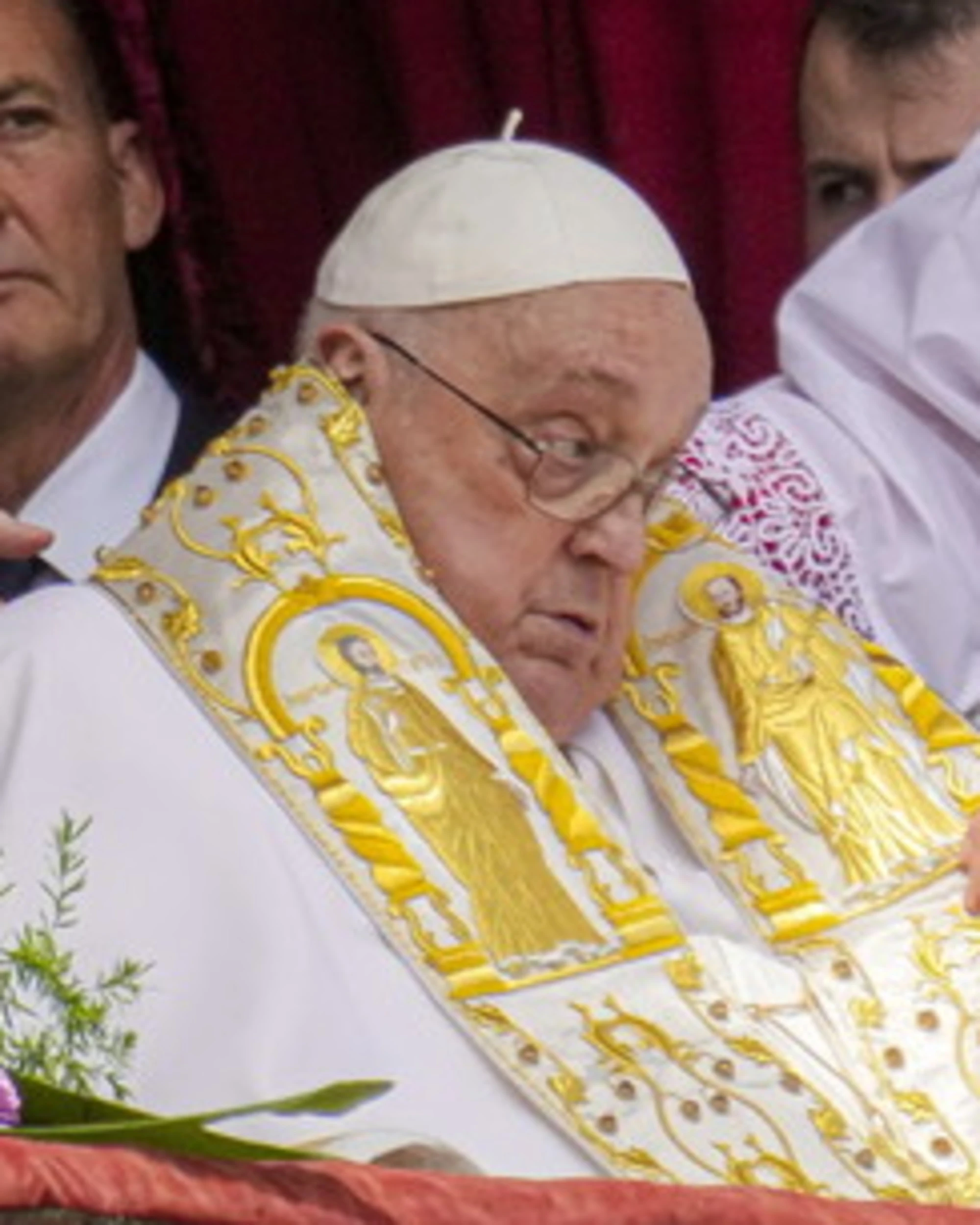 Papa Francesco, le ultime parole all'infermiere in piazza San Pietro