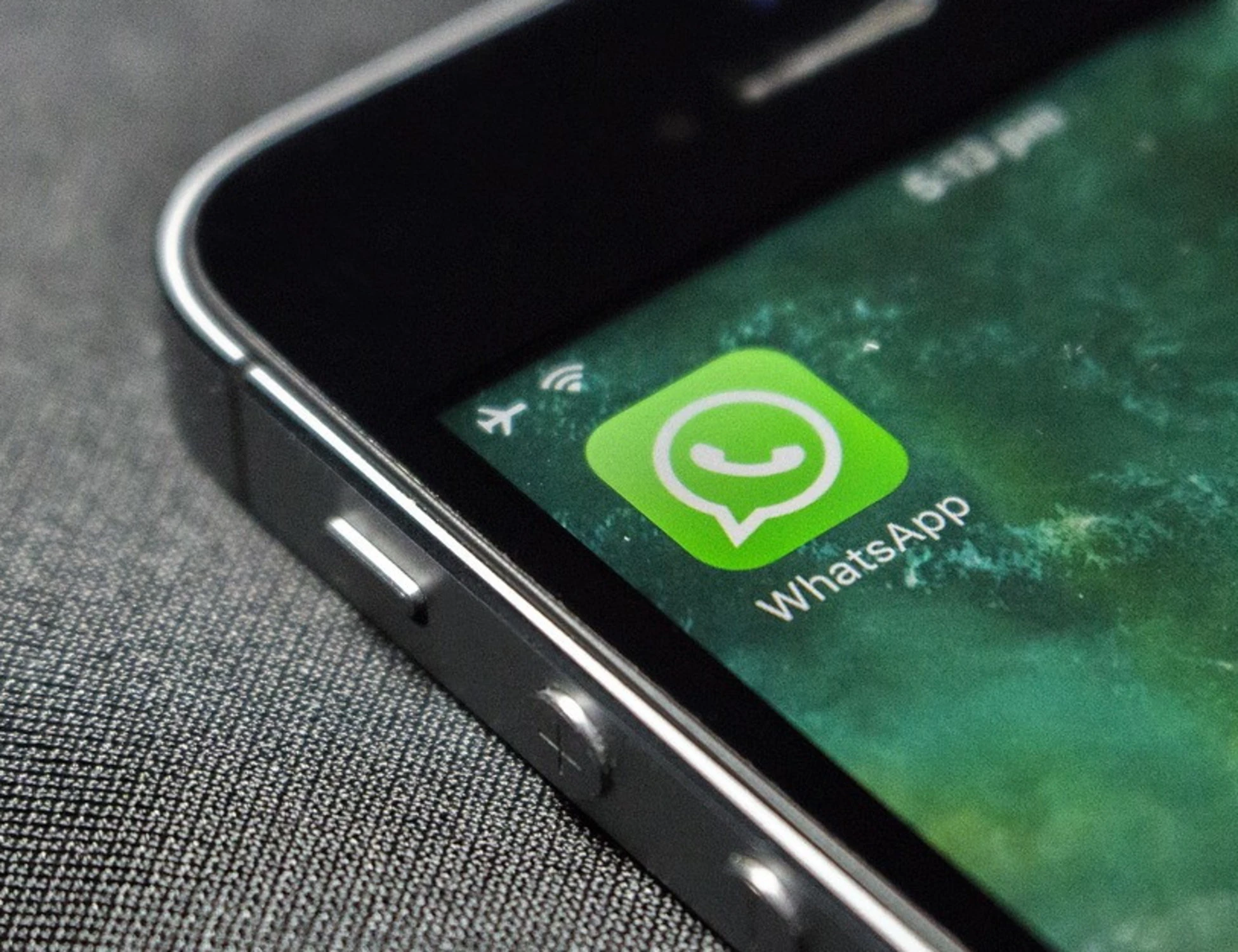 WhatsApp, la truffa della ballerina: come ti rubano l'identità