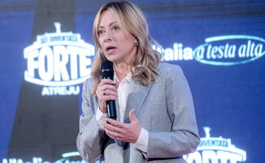 Meloni, lezione a Conte e M5s: "Per i fragili? No assistenzialismo ma inclusione e lavoro"