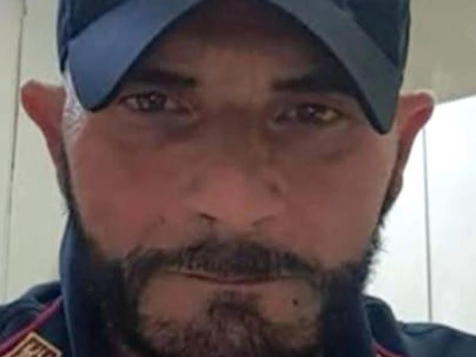 Ispettore di polizia ucciso a coltellate: chi è il killer