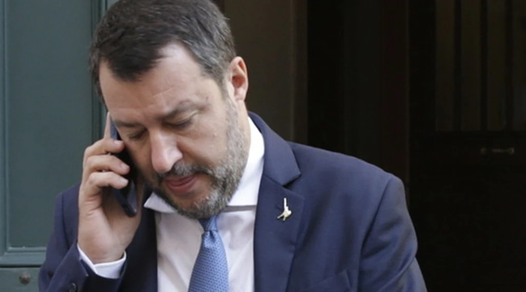 Matteo Salvini ai suoi: "Senato e Viminale, io non mollo"