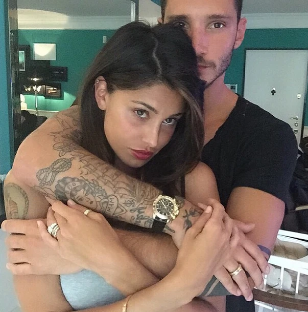 Stefano De Martino su Belen: "Mia moglie è una provocatrice..."