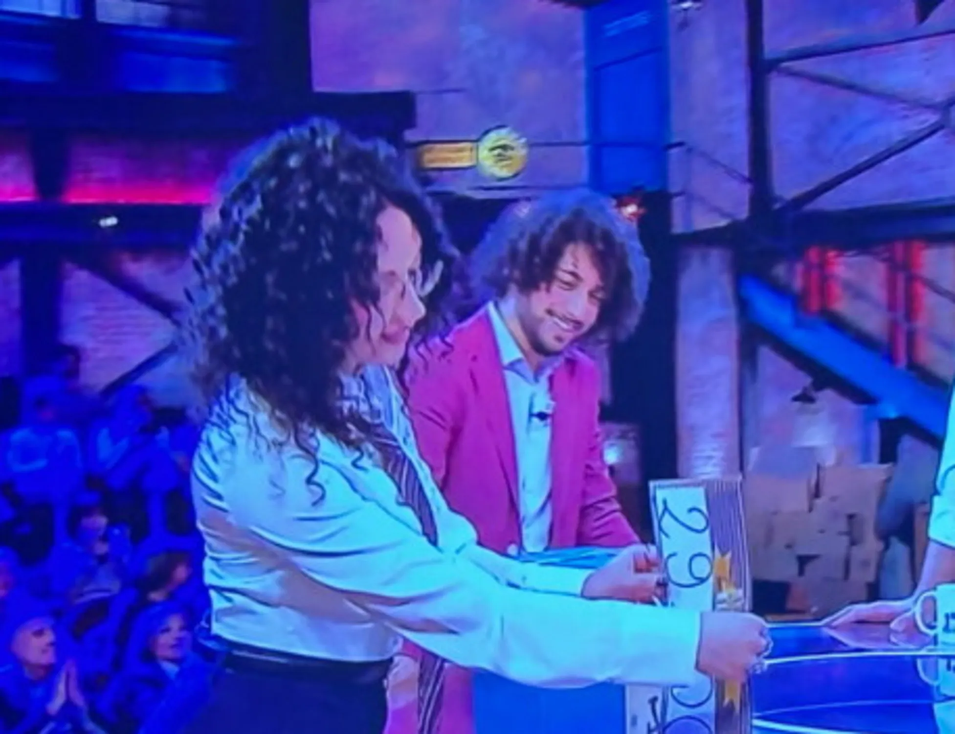 "Te lo meriti": cattiveria gratuita contro Manuel