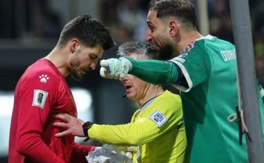 Bosnia-Italia, Donnarumma ruba gli appunti di Vasilj: rissa nei minuti finali