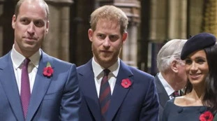 Il principe William "teme di essere registrato dal fratello Harry": spionaggio, il caso che terremota la Corona