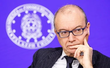 La scuola di Valditara come il Minculpop? No, è l'esatto contrario