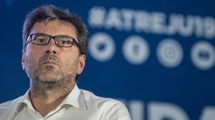 Giancarlo Giorgetti, il suo piano: "Rieleggere Sergio Mattarella, poi nel 2022 le elezioni"