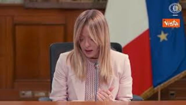 https://media.liberoquotidiano.it/UQ3uPOO0sOxHgBLY0ywYE2jUVqRedsF0h_Vt3AYbwIY/width:800/quality:90/aW1hZ2VzLzIwMjYvMDUvMTQvMTYzMTEzMzU4LTliM2EzMmFiLTM2MDQtNDBhNi1iMmNiLTdkNGEyODFmMDU2NC5qcGc.webp