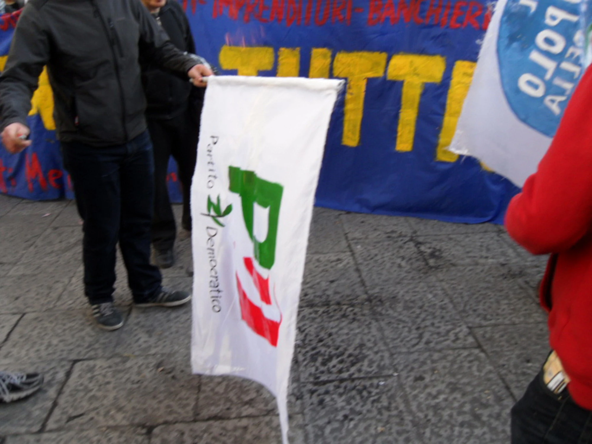 Pd, voto di scambio: "50 euro per ogni voto", l'audio che terremota il partito