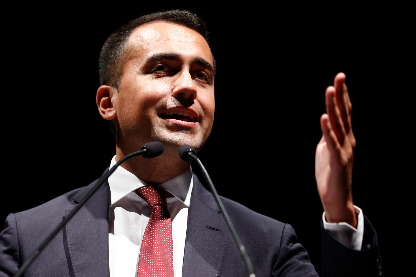 Luigi Di Maio parla, la Borsa crolla: "Subito via le concessioni ad Autostrade, la perizia-choc"