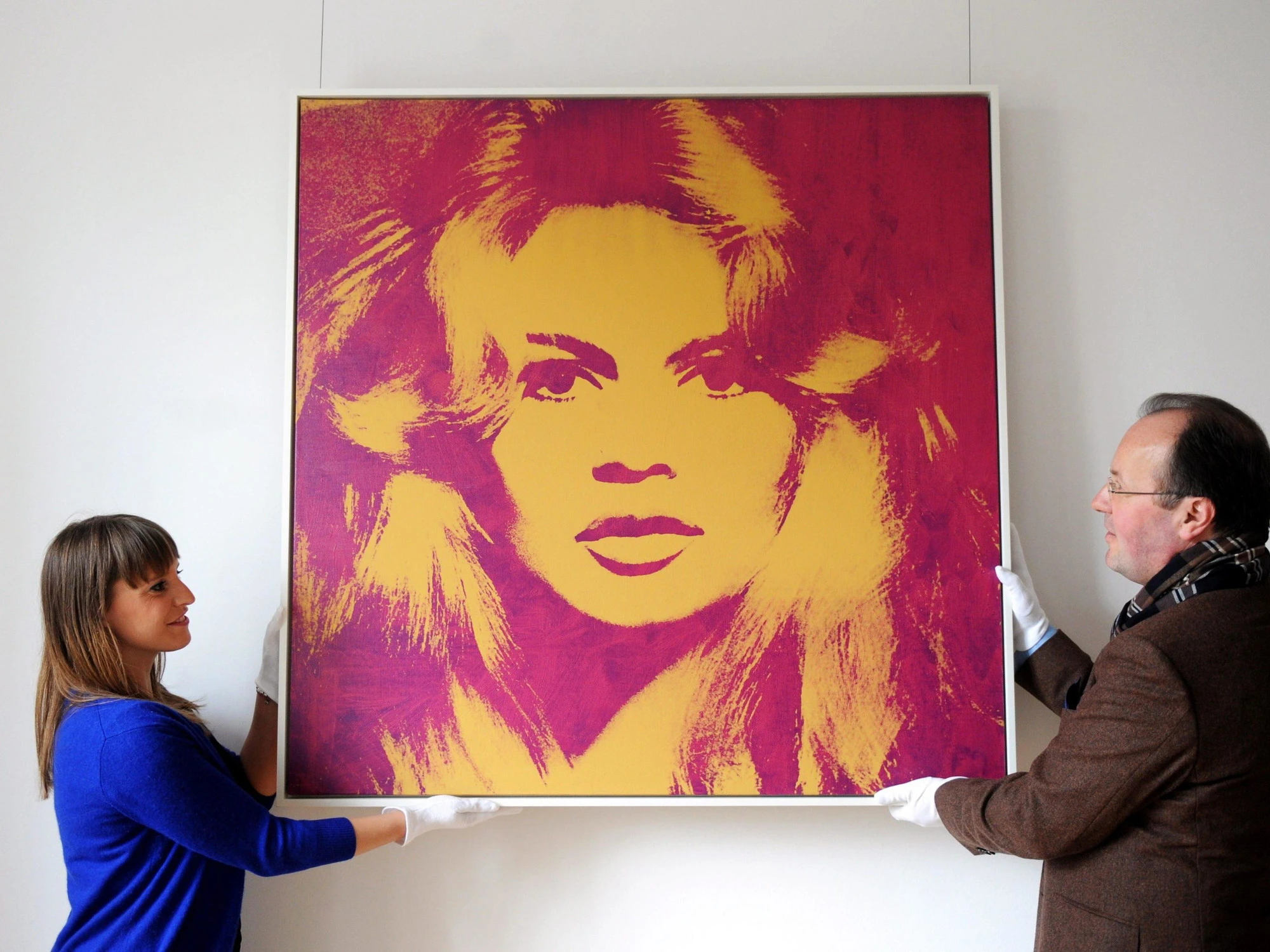 La sinistra azzanna BB: "Niente celebrazioni, era di destra e razzista"