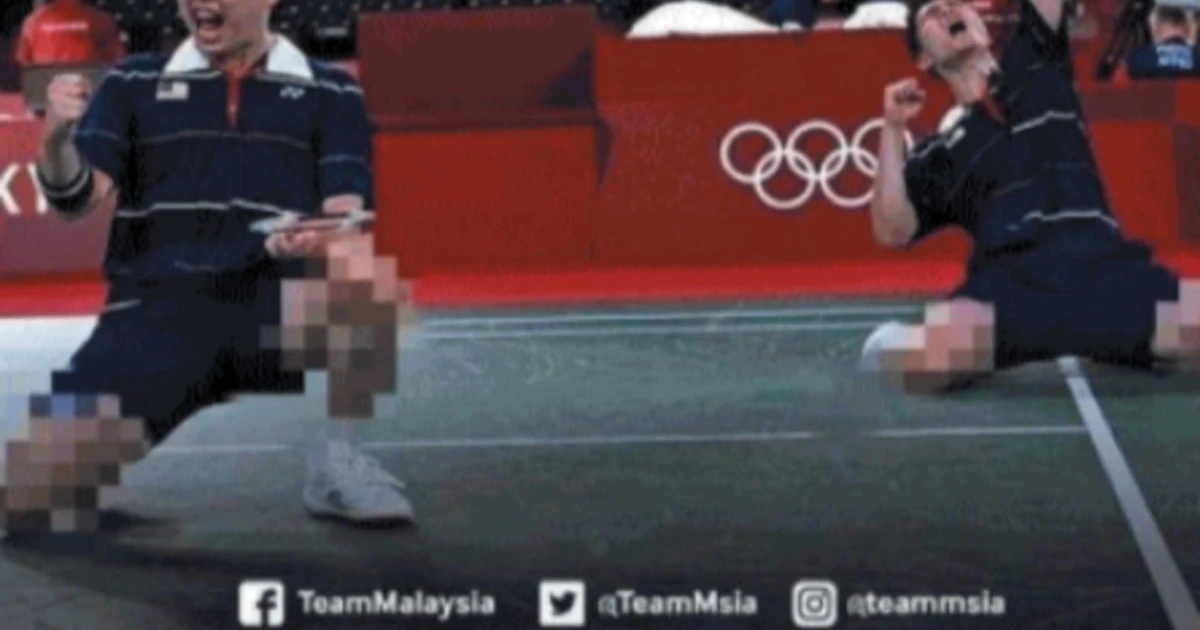 445x251