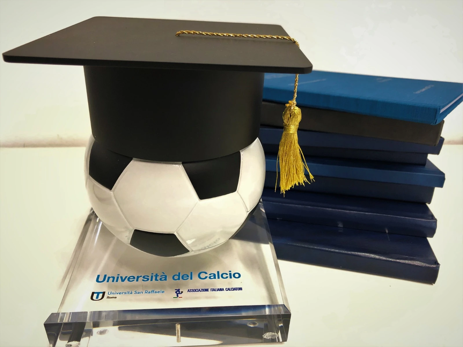 L&apos;Università San Raffaele fa gol e segna un punto storico con la prima seduta di laurea in Calcio