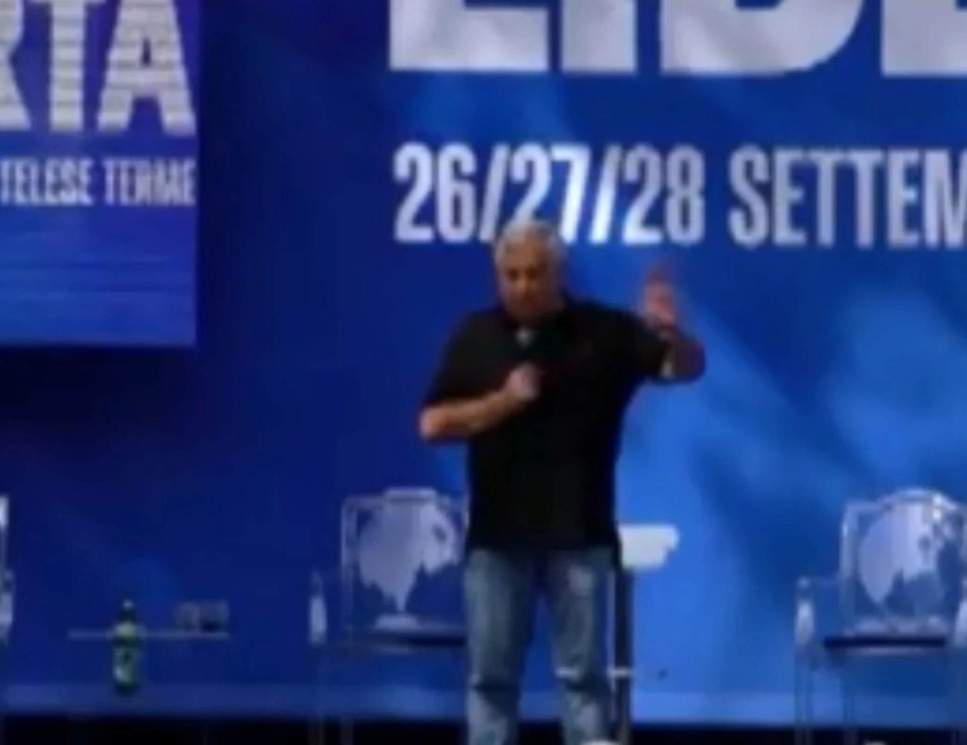 Tajani, critiche per i balli? La replica: "Tv a senso unico"