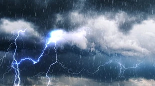 Meteo, ribaltone estremo: dal caldo estivo alla tormenta, quando cambia tutto