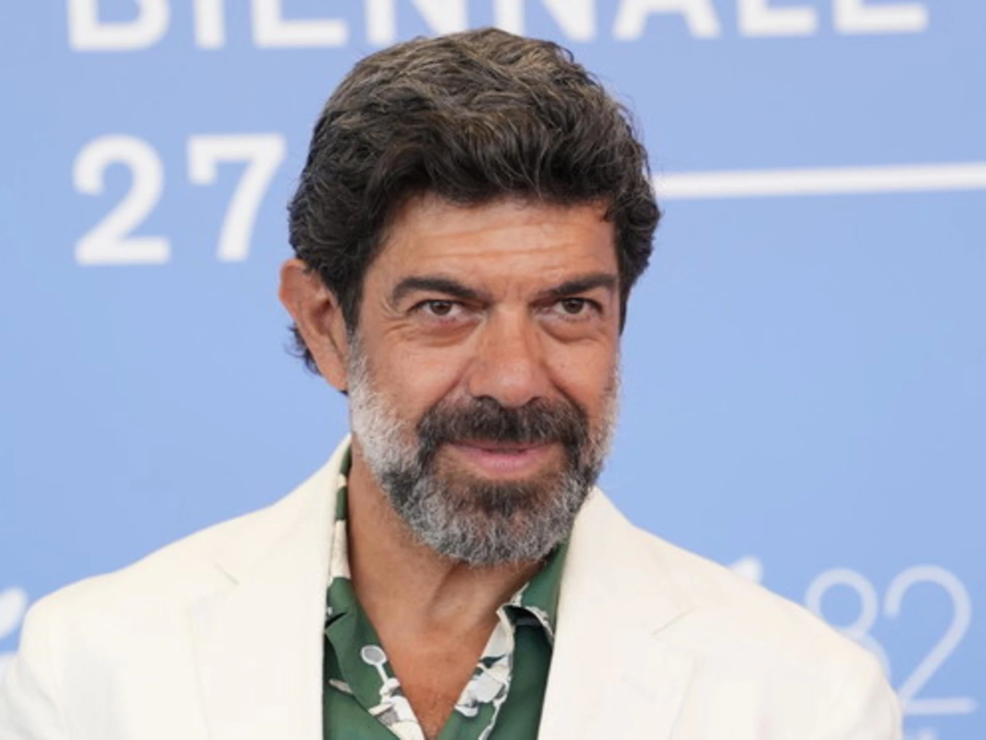 Pierfrancesco Favino sconcertante: per lui il circoletto rosso non esiste