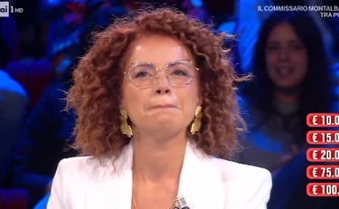 https://media.liberoquotidiano.it/UWAjIUFveb0S_-BNAbOUPFkKRe5yno7Vp3oBGrJqDg0/width:800/quality:90/aW1hZ2VzLzIwMjUvMTAvMDgvMjAxMjM2NzMzLWMyNjc0ODYyLTQ5YjItNDU5Yy1hNjU4LTNjMzJmOTA2ZDMzYS5qcGc.webp