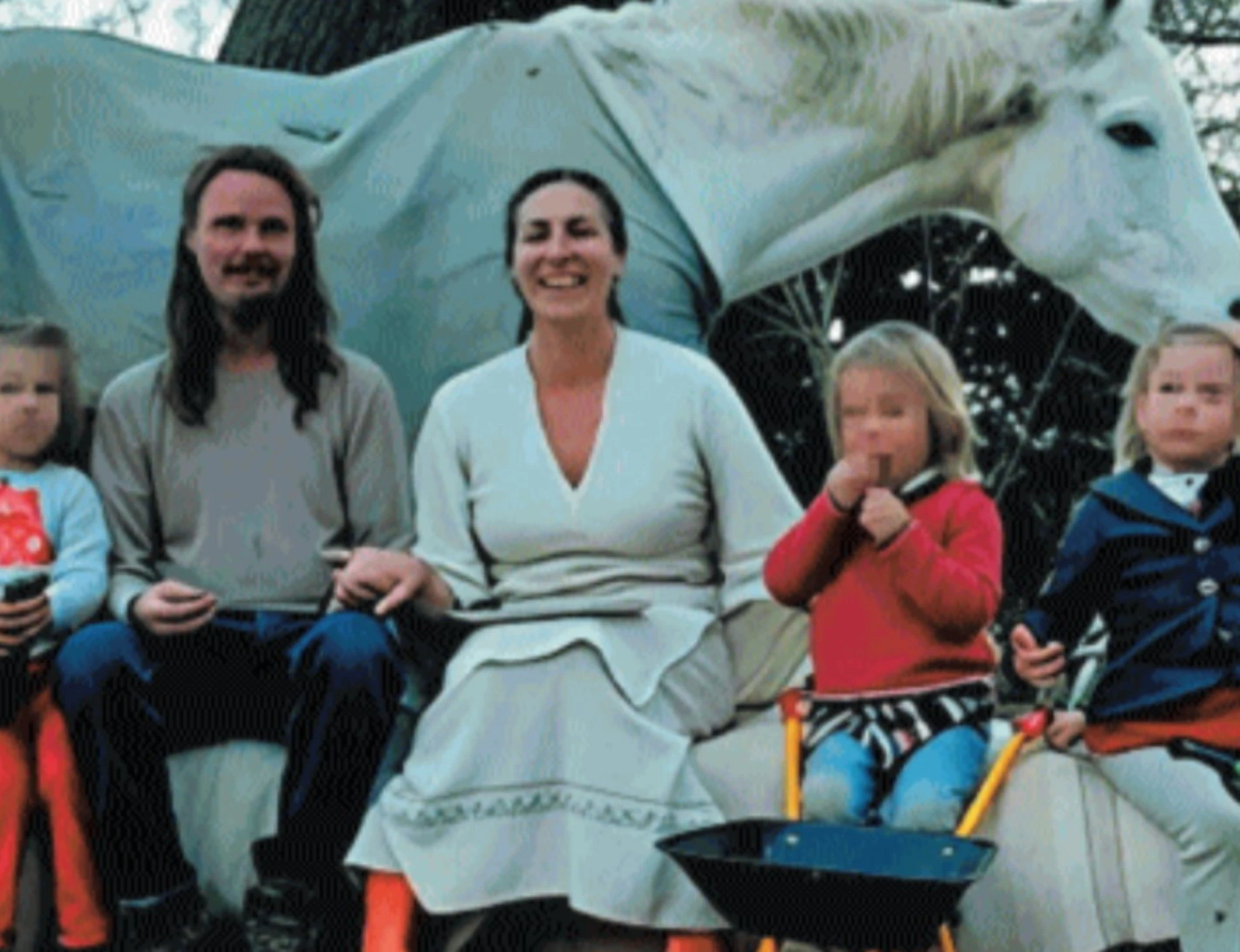 "Quei figli hanno ricevuto amore, la famiglia del bosco va riunita"