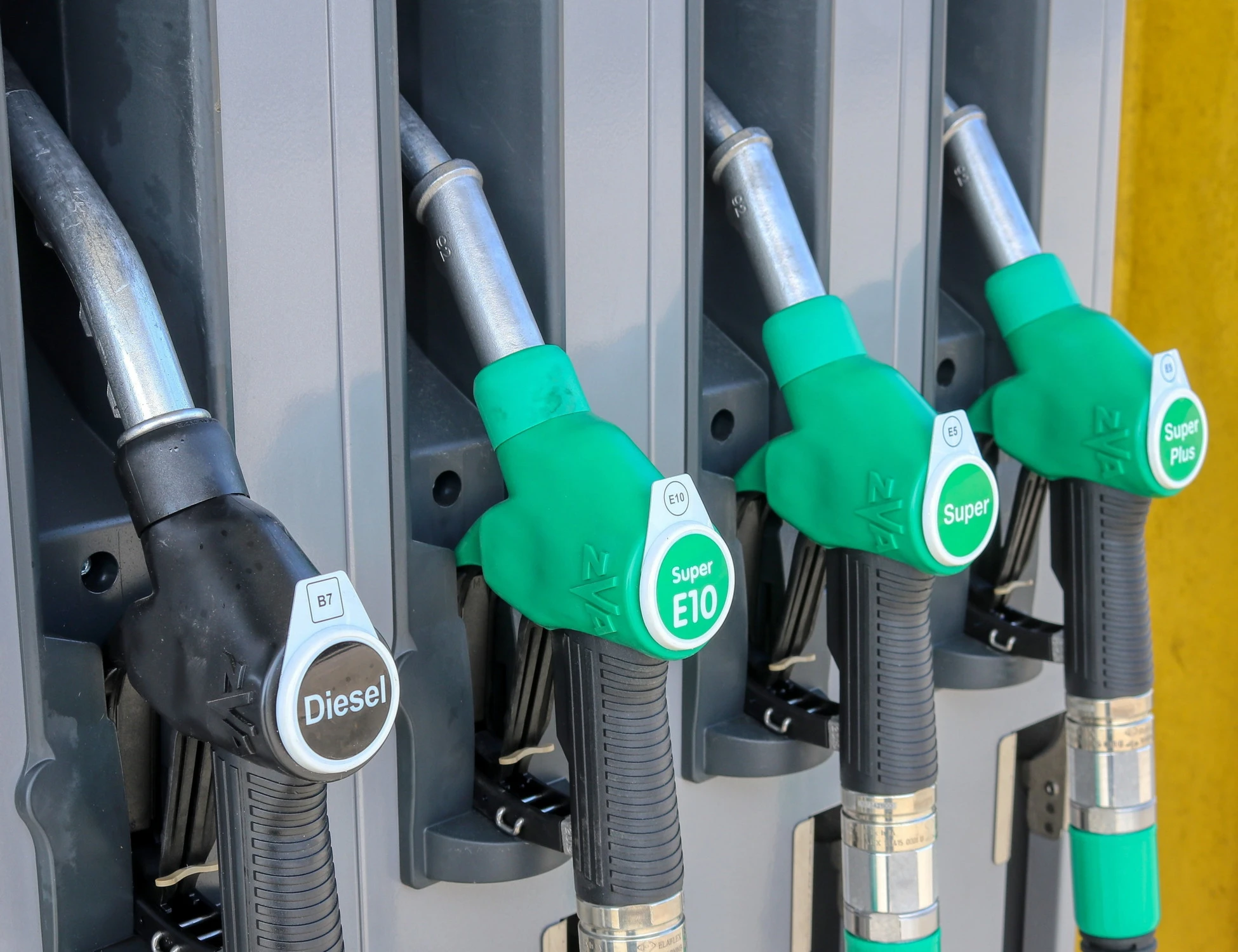 Carburanti, non solo Eni, Ip e Q8: ecco l'operatore indipendente che abbassa prezzi