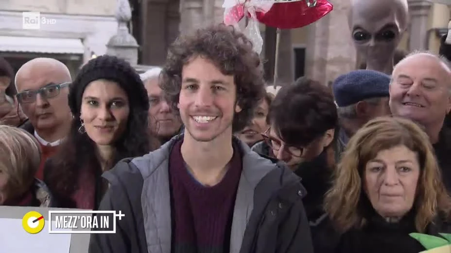 Sardine, Mattia Santori da Lucia Annunziata a Mezz'ora in più svela qual è il loro scopo: "Noi anticorpi e..."