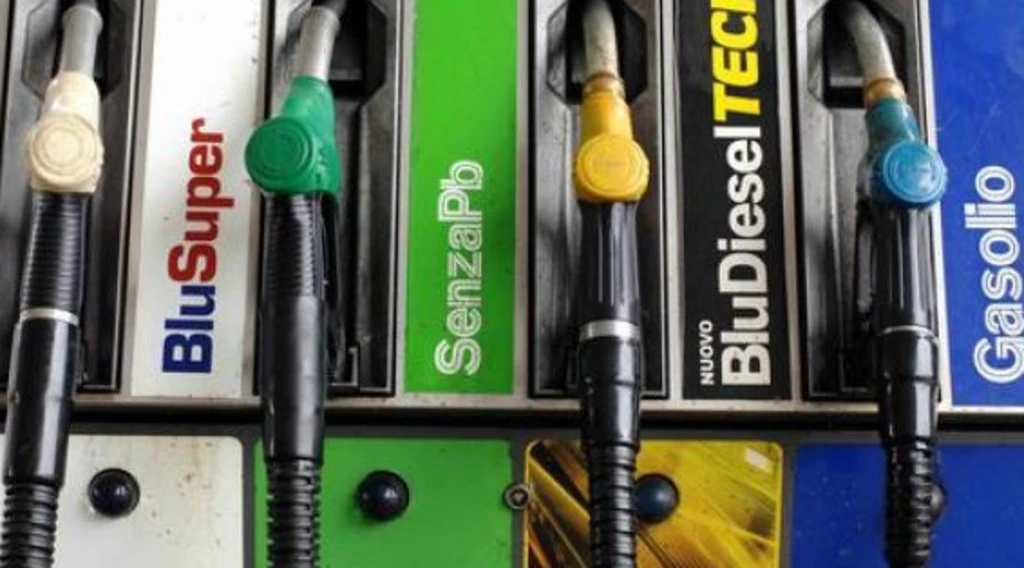 Benzina, clamoroso al distributore: prezzi, ecco che cosa sta accadendo