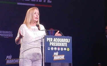Ancona, Meloni lancia Acquaroli e stronca Conte: "Che progetto è mandarmi a casa?"