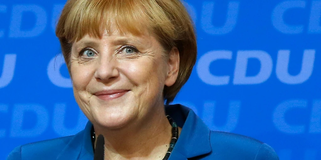 Merkel: "Mettiamo il turbo alle riforme. L'Italia ce la farà"
