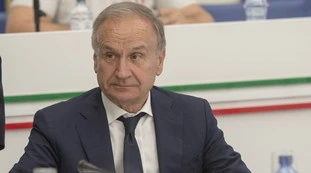 Giovanni Petrucci, l'auto finisce nel burrone: "Ricoverato, non è in pericolo di vita"