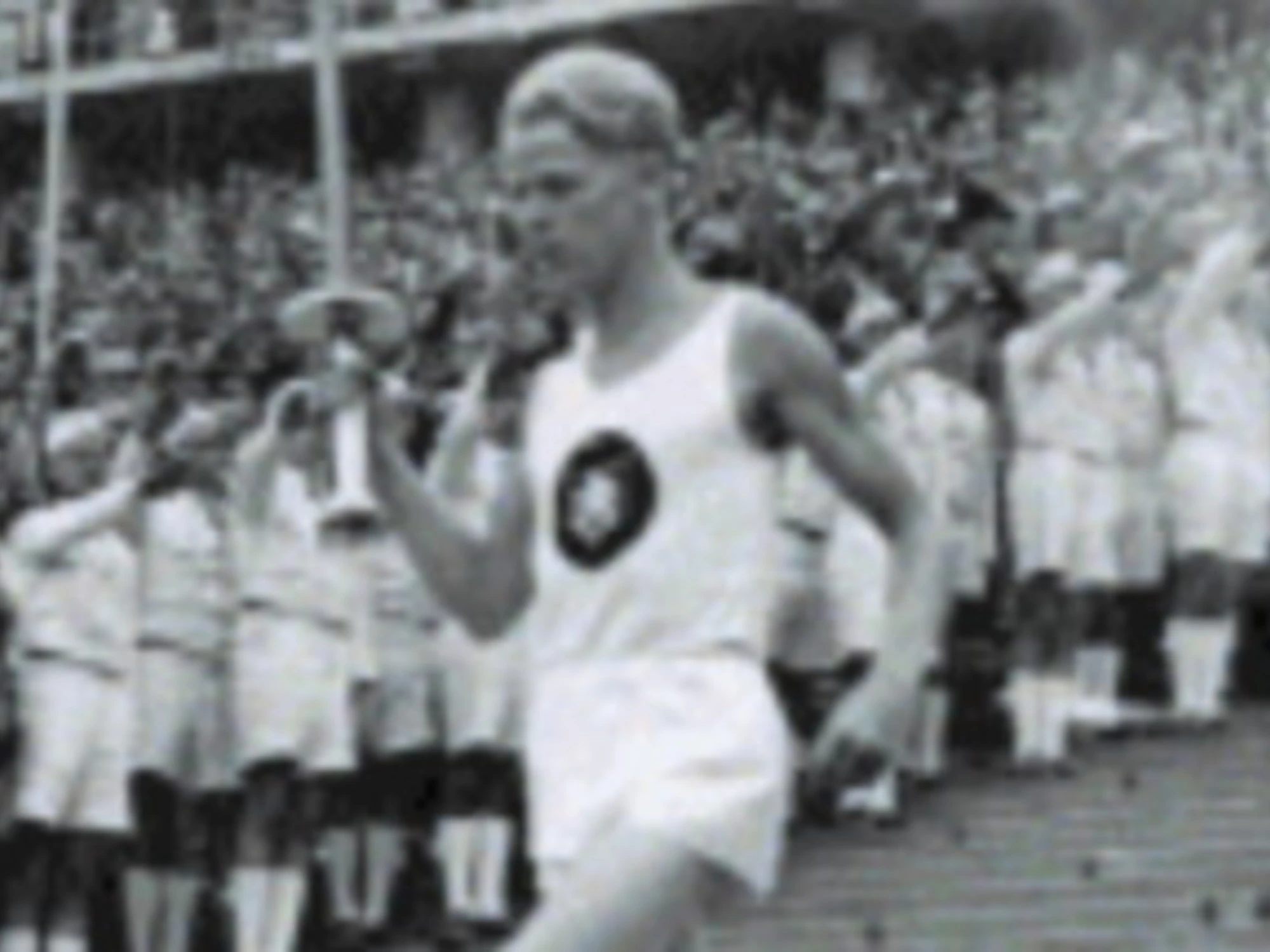 Così novant'anni fa i tedofori inventarono la torcia olimpica