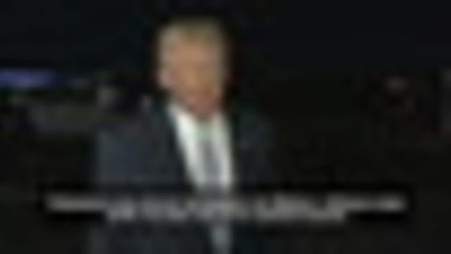 Trump apre a colloqui con Maduro e attacca sul caso Epstein