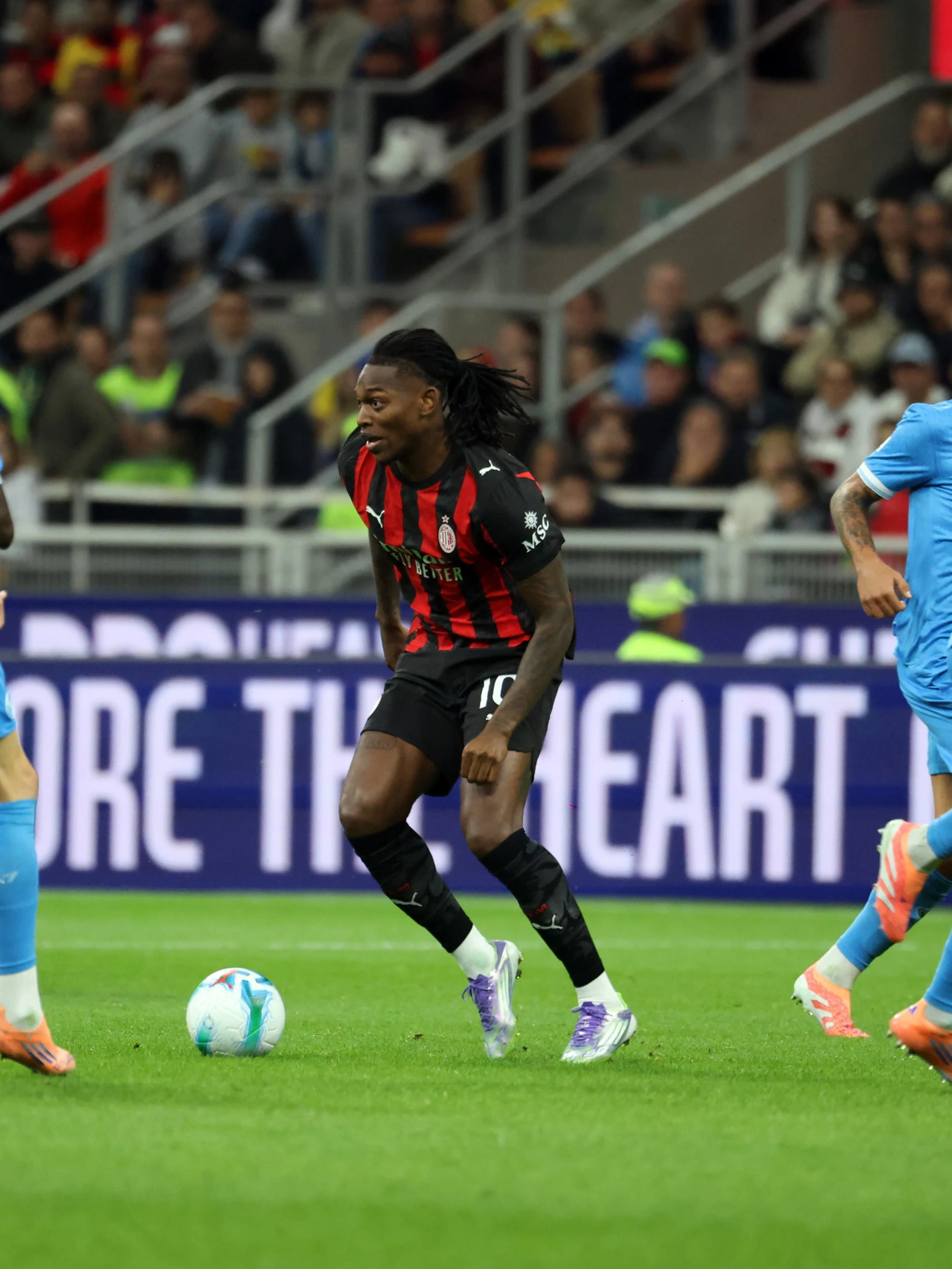 Milan-Napoli, la foto di Leao: un'umiliazione per Conte