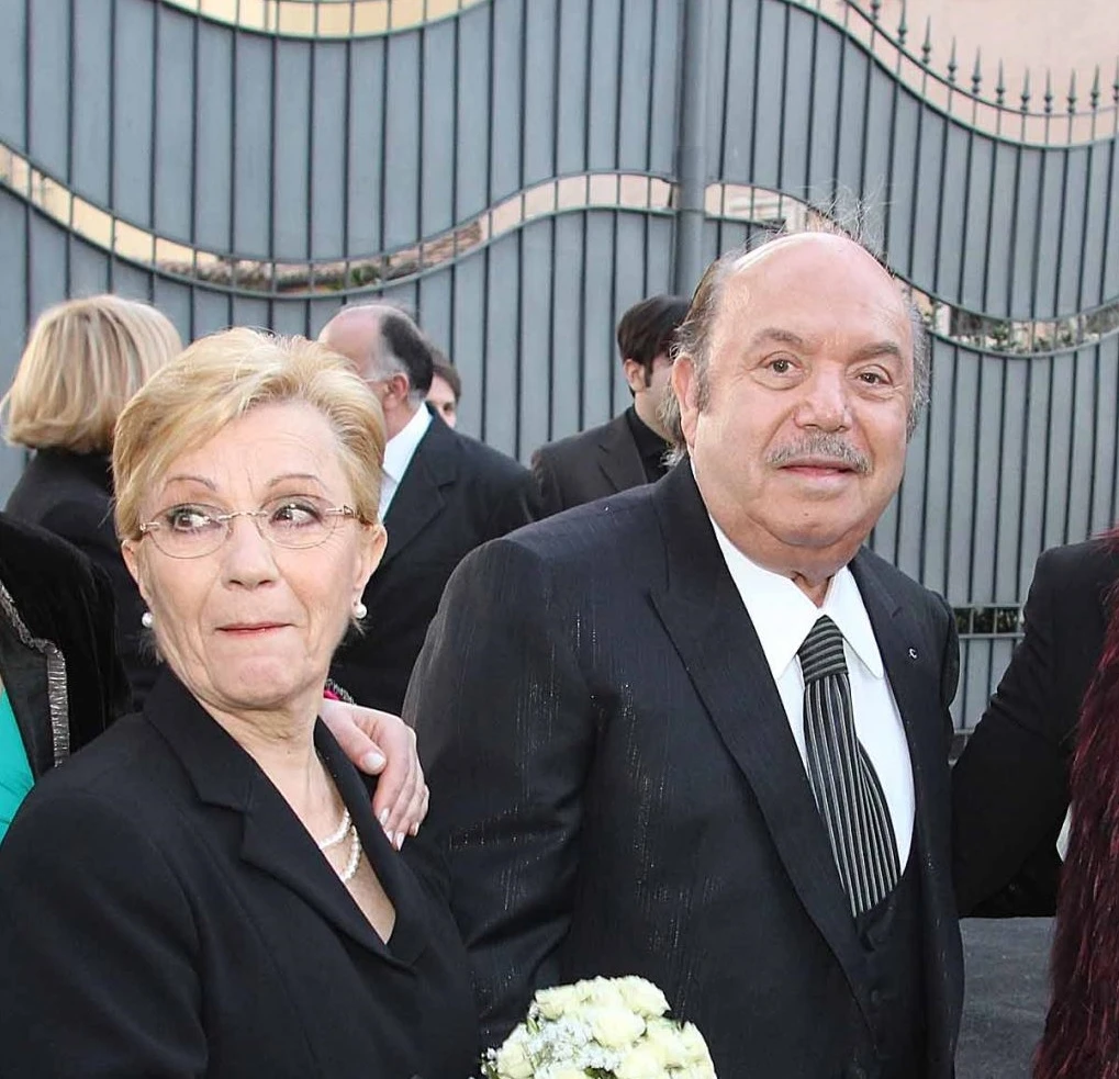 Lino Banfi e la moglie malata: "I miei colleghi sesso e festini, mentre io...". Confessione straziante