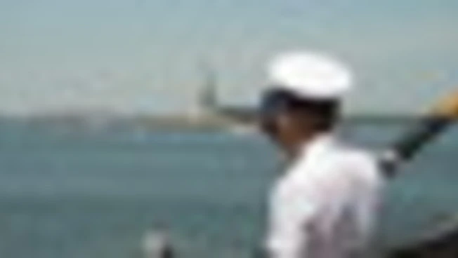 Nave Amerigo Vespucci a New York, la spettacolare parata sull'Hudson